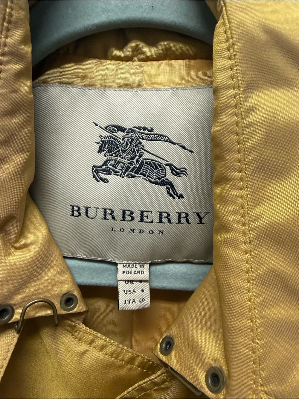 Burberry London  Women’s Silk Yellow Gold Trench - Classic Double-Breasted Style - Picture 4 of 6